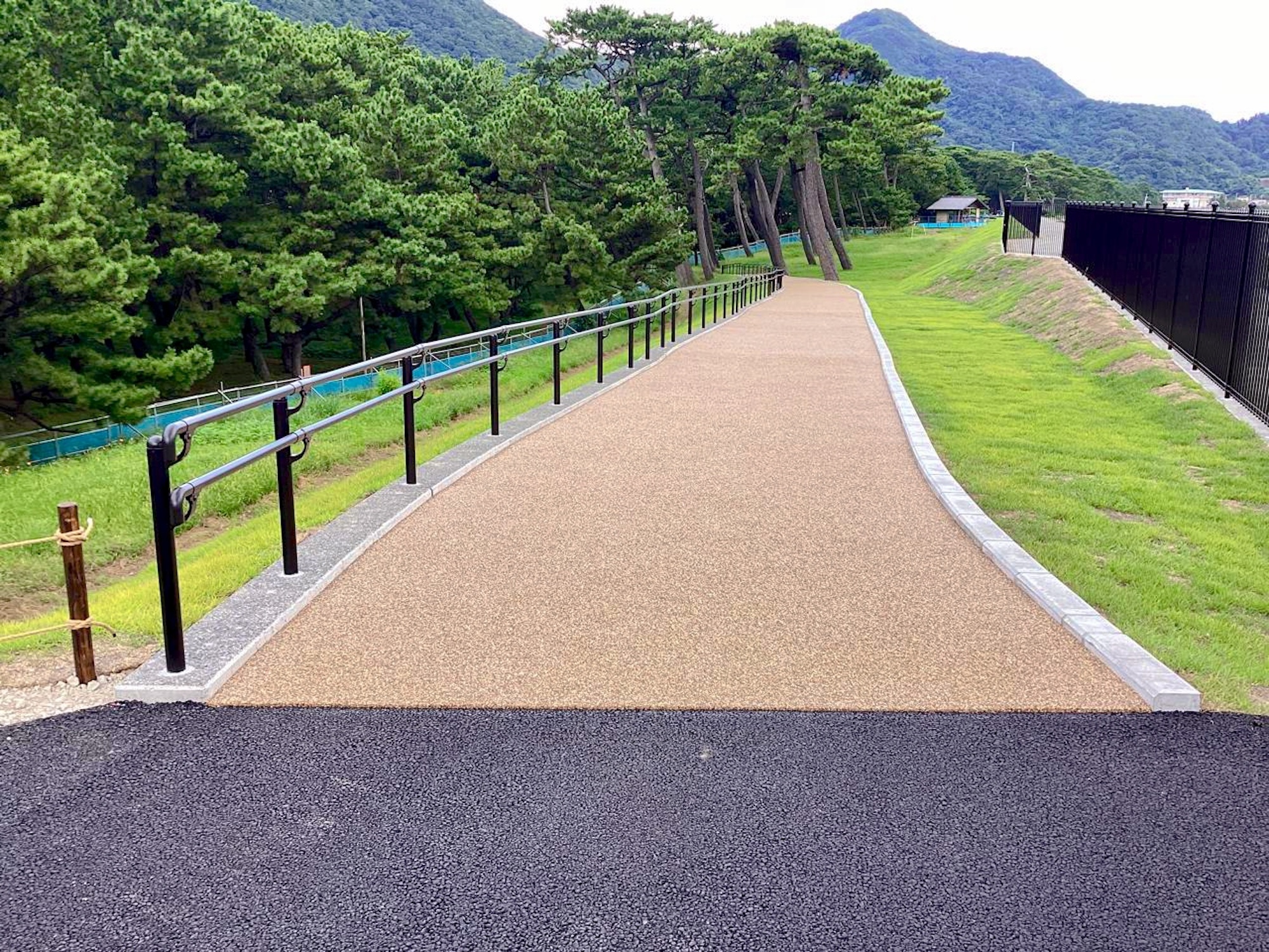 沼津御用邸記念公園展望地設置工事の施工写真3