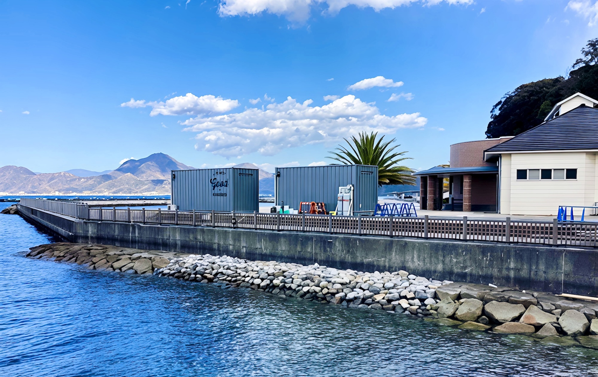 平沢突堤補修工事の施工写真1
